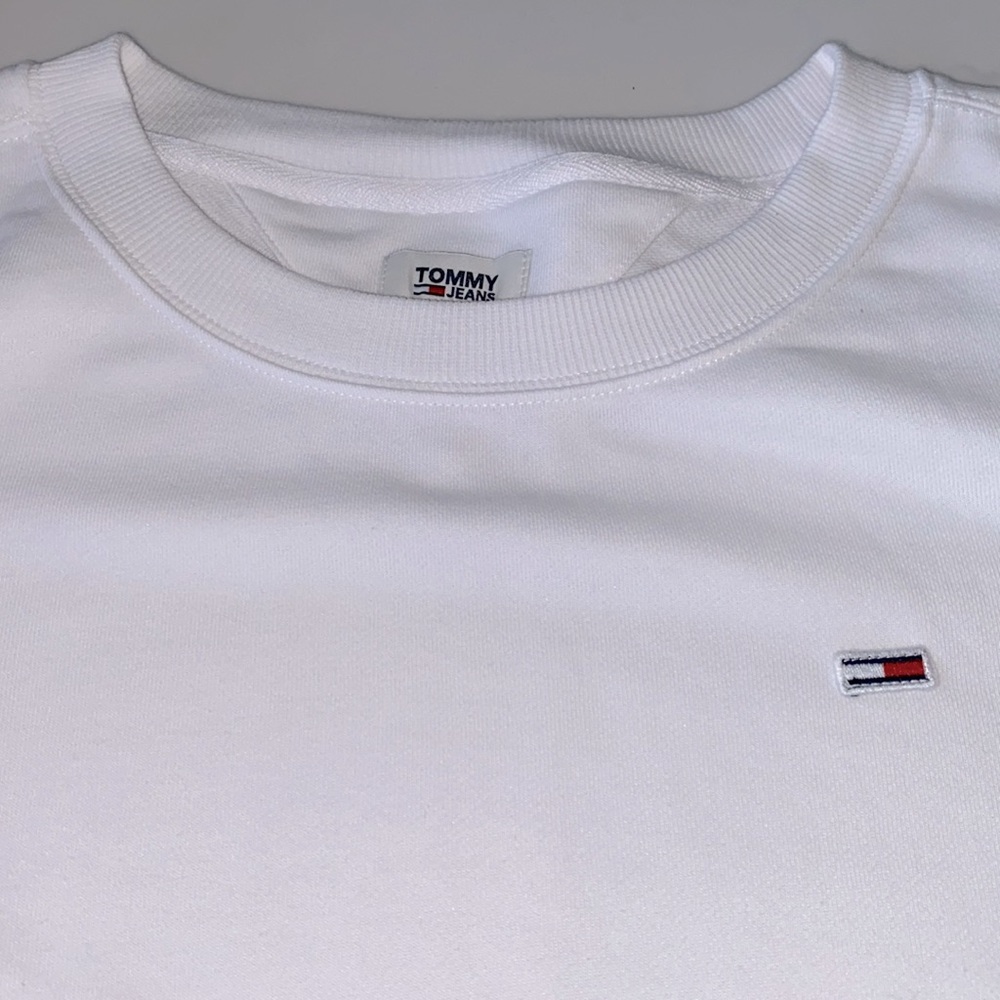 Tommy Sweatshirt NWOT - Picture 2 of 5